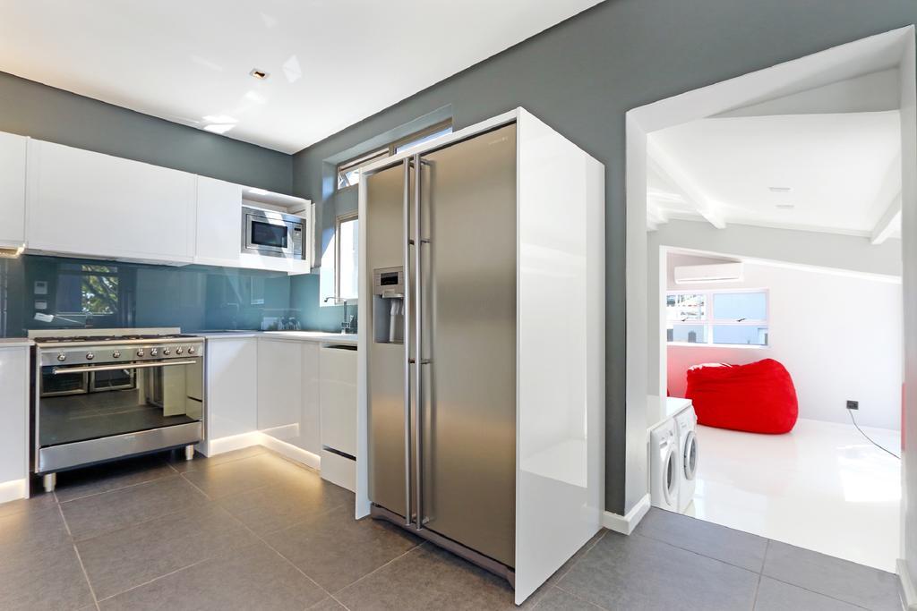 Valtameri By Totalstay Camps Bay Exterior photo